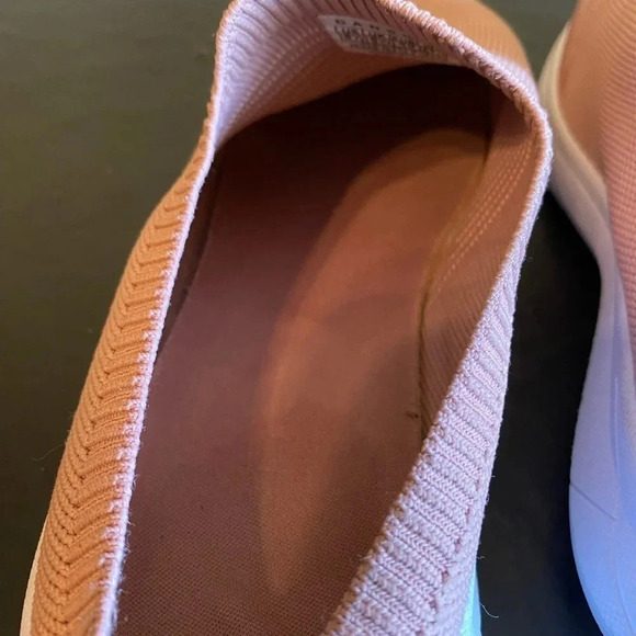 Danskin Women’s Calming Slip On Sneaker Blush Size 8.5M, Comfy Walking Shoes. - Picture 10 of 12